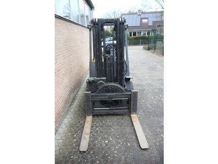 Gas gaffeltruck 2004  Yale GLP30TF (7)