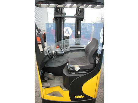 Carretilla retráctil 2009  Yale MR16 (12)