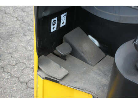 Carretilla retráctil 2009  Yale MR16 (14)