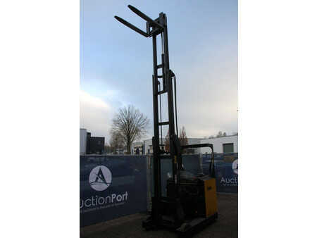 Carretilla retráctil 2009  Yale MR16 (19)