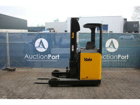 Carretilla retráctil 2009  Yale MR16 (2)