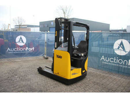 Carretilla retráctil 2009  Yale MR16 (3)