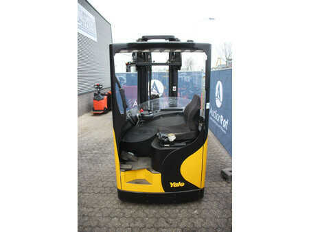 Carretilla retráctil 2009  Yale MR16 (4)