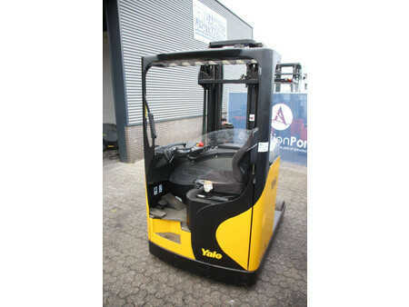 Carretilla retráctil 2009  Yale MR16 (5)