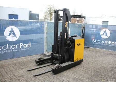 Carretilla retráctil 2009  Yale MR16 (8)