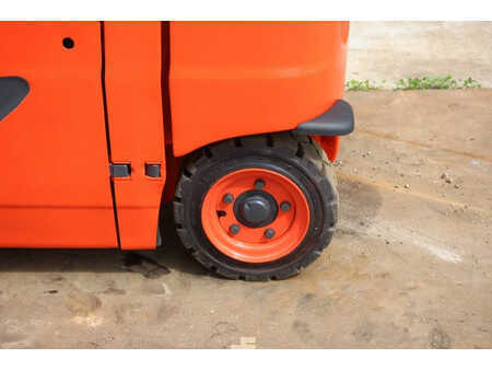 Electric - 4 wheels 2019  Linde E20PH-02 (15)