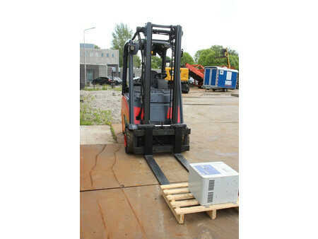 Electric - 4 wheels 2019  Linde E20PH-02 (6)