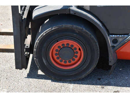 LPG heftrucks 2013  Linde H30T-02 (34)
