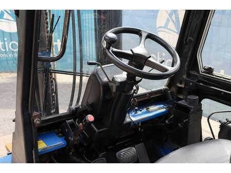 Carrelli elevatori diesel 2001  CAT Lift Trucks DP35K (25)