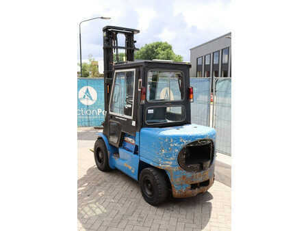 Carrelli elevatori diesel 2001  CAT Lift Trucks DP35K (4)