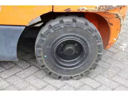 Wózki gazowe 2012  Doosan G35C-5 (15)