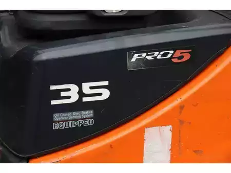 Wózki gazowe 2012  Doosan G35C-5 (16)