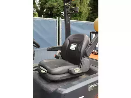 Wózki gazowe 2012  Doosan G35C-5 (24)