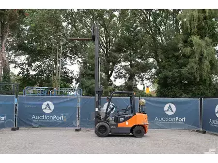 Wózki gazowe 2012  Doosan G35C-5 (38)