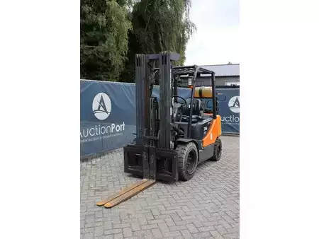 Wózki gazowe 2012  Doosan G35C-5 (9)