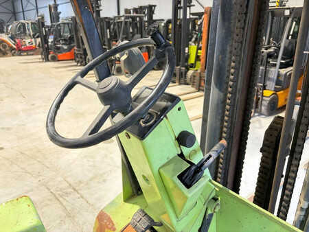 LPG heftrucks - Clark GPM 25 N (11)