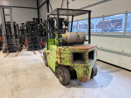 LPG heftrucks - Clark GPM 25 N (5)
