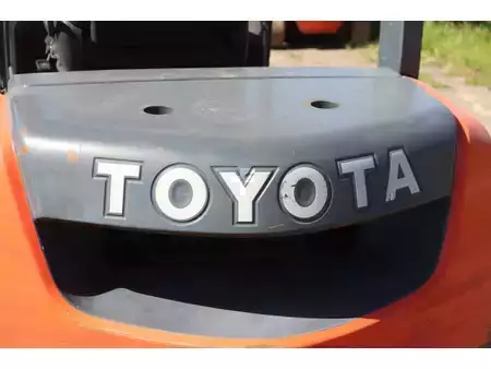 Dieselový VZV 2011  Toyota 52-8FD25 (21)