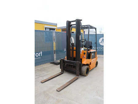 Elektro 4 Rad 1995  Still R 60-18 (9)