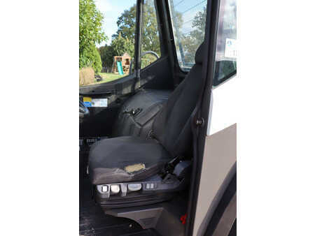 Terminaltraktor 2016  Terberg DT183 Mega (38)