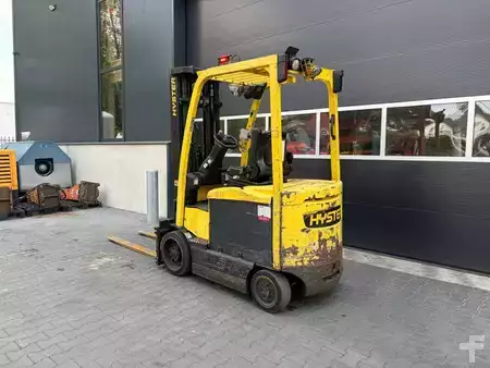 Chariots électriques à 4 roues 2013  Hyster E2.5XN (3)