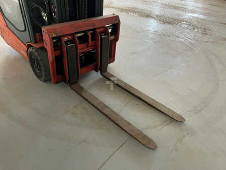 Sähkö - 4 pyör 2014  Toyota 8FBEKT16 (8)