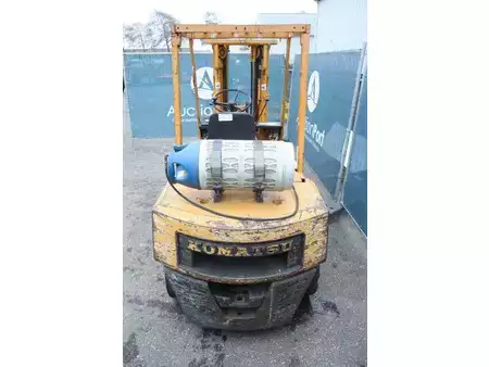 Gas truck 2019  Komatsu FG30-8 (4)