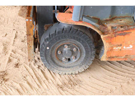 Empilhador diesel - Toyota 8FBEK18T (11)