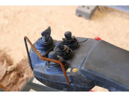 Empilhador diesel - Toyota 8FBEK18T (17)