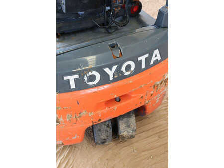 Empilhador diesel - Toyota 8FBEK18T (21)