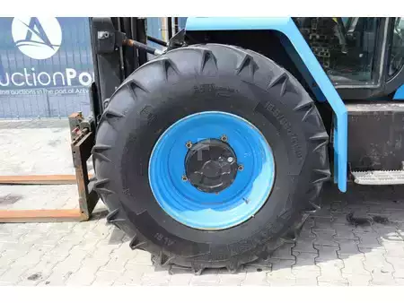 Carretilla todoterreno 2018  JCB 930 (15)