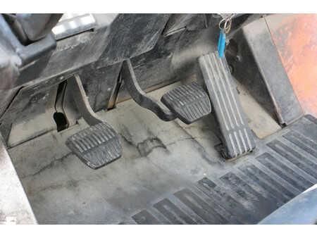 Empilhador a gás 2003  Toyota 42-7FGF25 (22)