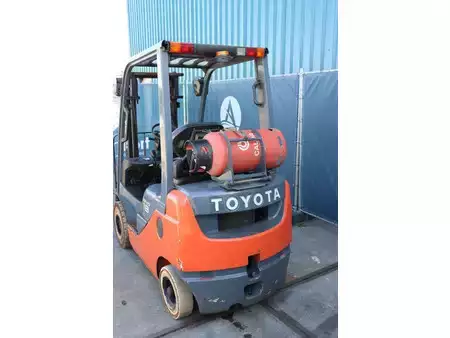 Gázüzemű targoncák 2019  Toyota 02-8FGF18 (18)