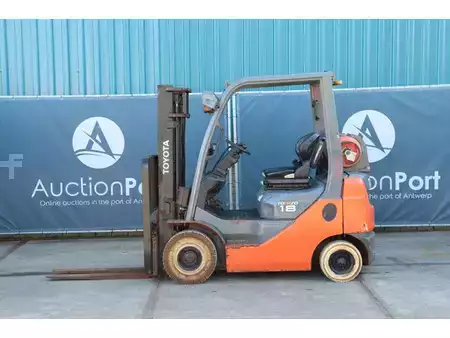 Gázüzemű targoncák 2019  Toyota 02-8FGF18 (2)