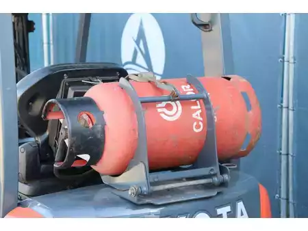 Gázüzemű targoncák 2019  Toyota 02-8FGF18 (20)