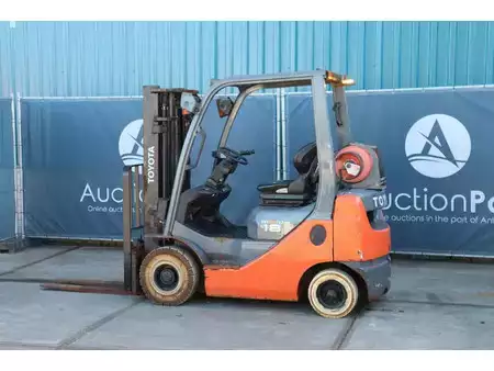 Gázüzemű targoncák 2019  Toyota 02-8FGF18 (3)