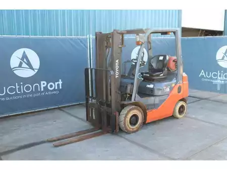 Gázüzemű targoncák 2019  Toyota 02-8FGF18 (9)