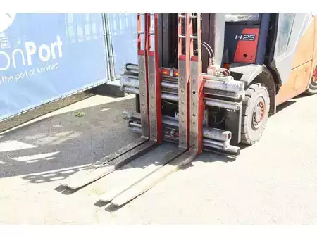 Diesel Forklifts 2004  Linde H25D (10)