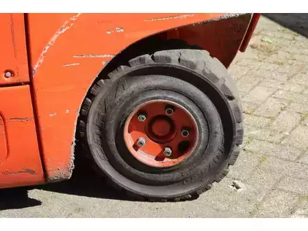 Diesel Forklifts 2004  Linde H25D (15)