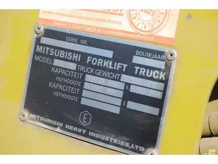 Chariots élévateurs GPL 1990  Mitsubishi FG-35 (23)