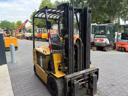 Elektro 4 Rad 1997  CAT Lift Trucks EP25K (6)