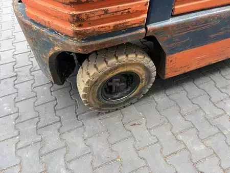 Wózki gazowe 1990  Toyota 42-5FGF 25 (9)