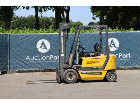 Sähkö - 4 pyör 1999  Jungheinrich EFG 25 (1)