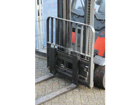 Elektromos 4 kerekű 2014  Linde E18PH-02 (10)