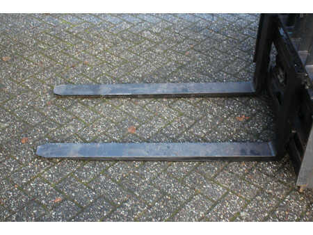 Elektromos 4 kerekű 2014  Linde E18PH-02 (11)