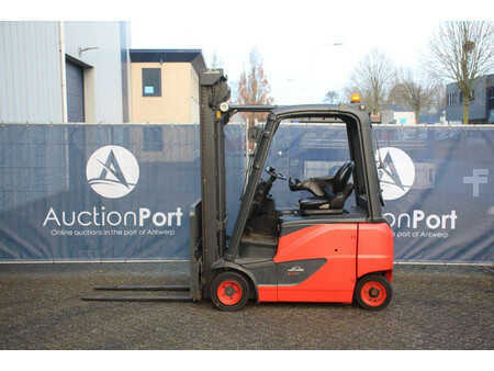 Elektromos 4 kerekű 2014  Linde E18PH-02 (2)