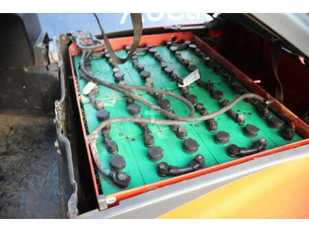 Elektromos 4 kerekű 2014  Linde E18PH-02 (20)