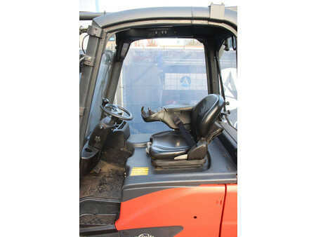 Elektromos 4 kerekű 2014  Linde E18PH-02 (21)