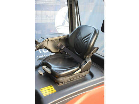 Elektromos 4 kerekű 2014  Linde E18PH-02 (25)