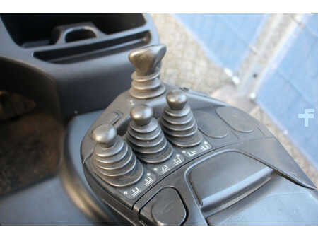 Elektromos 4 kerekű 2014  Linde E18PH-02 (26)